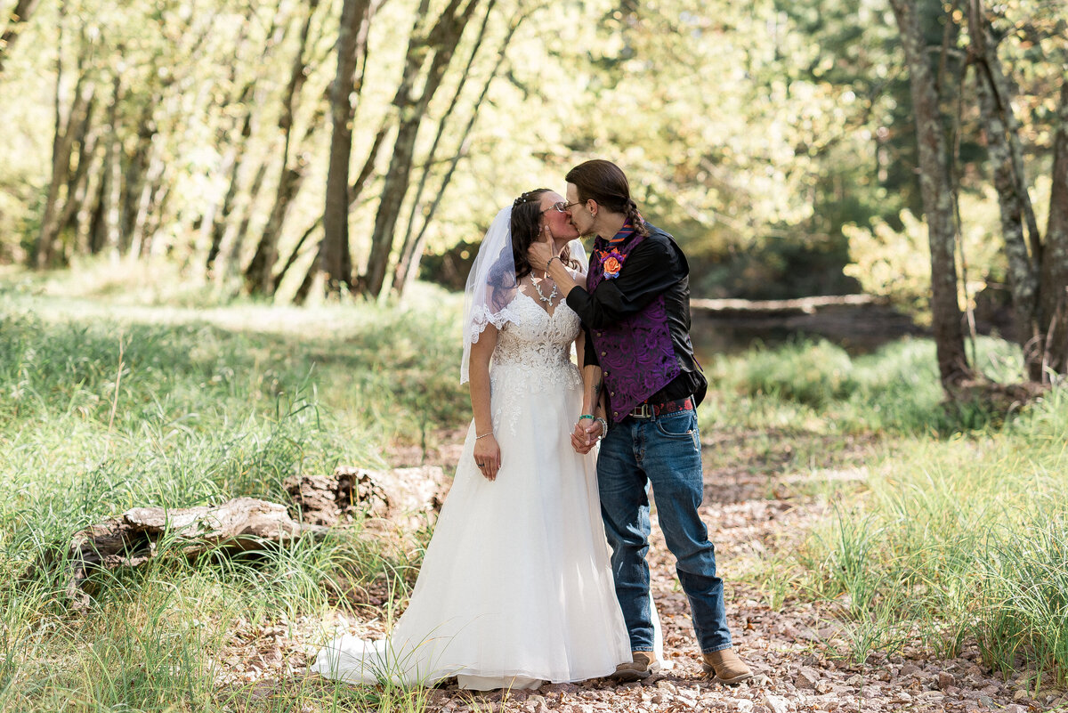 Bride preparing in the morning with natural light
