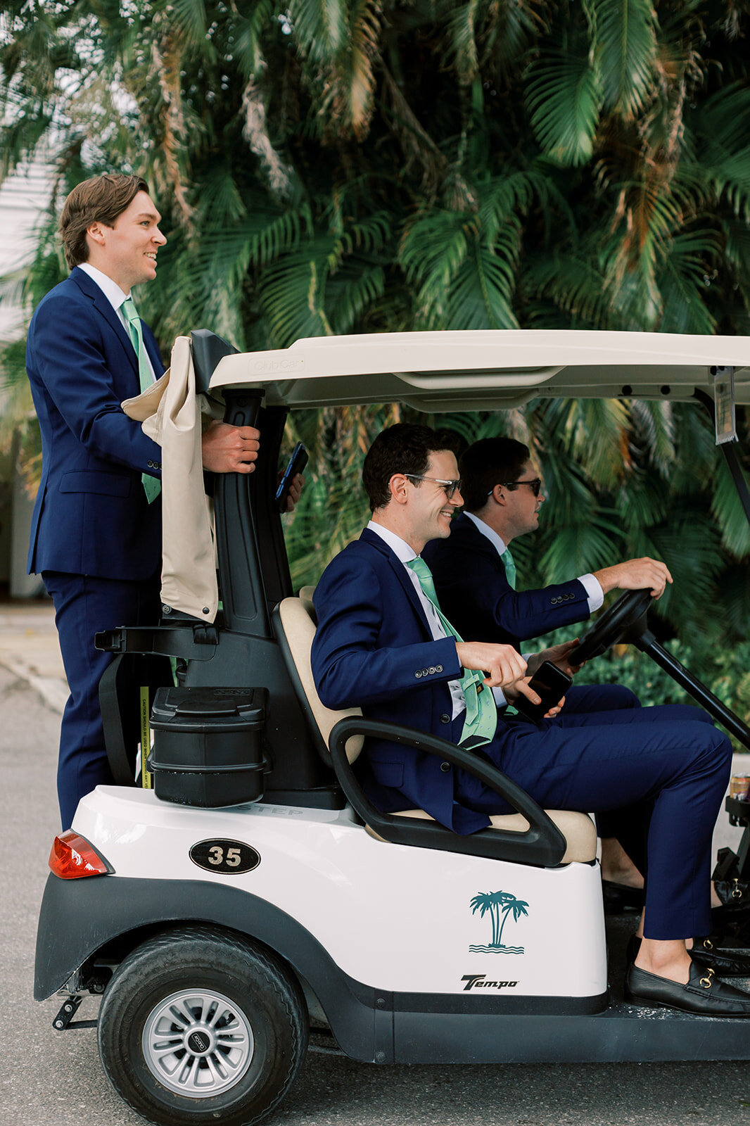 Palm Beach Jupiter Vero Beach wedding planner wedding design wedding coordination Florida wedding full service wedding planner full service wedding management South Florida wedding colorful wedding design partial wedding planner coastal wedding 17
