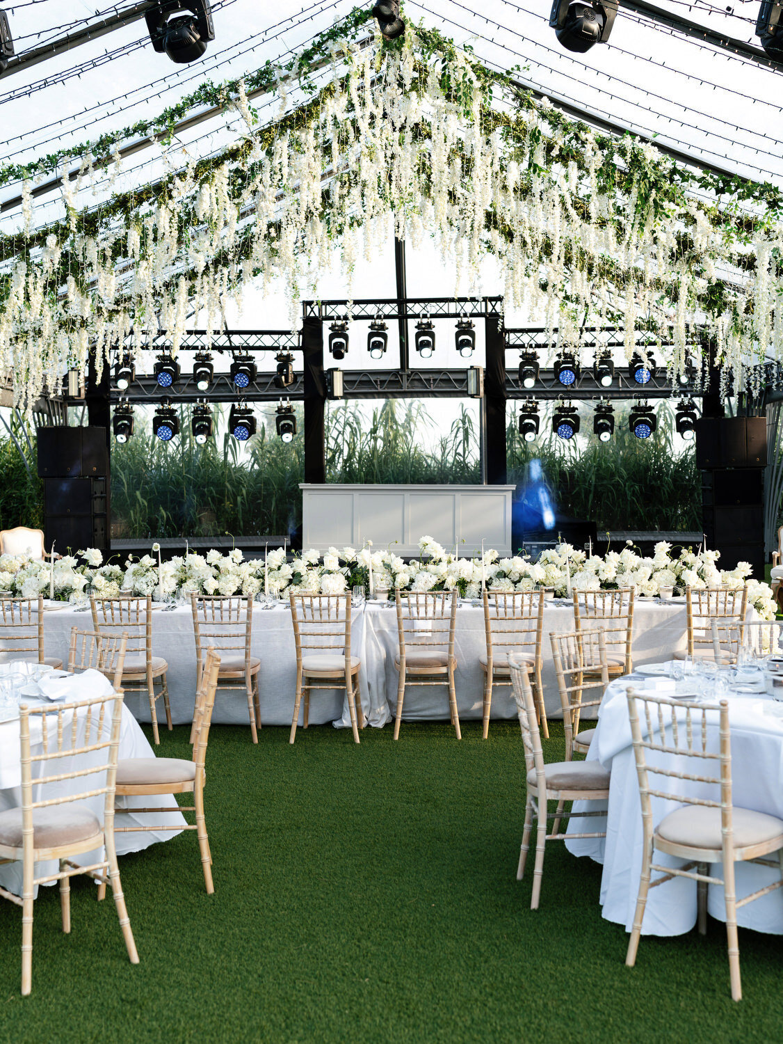 Chic-Island-Art-And-Taste-The-Residence-Wedding-049