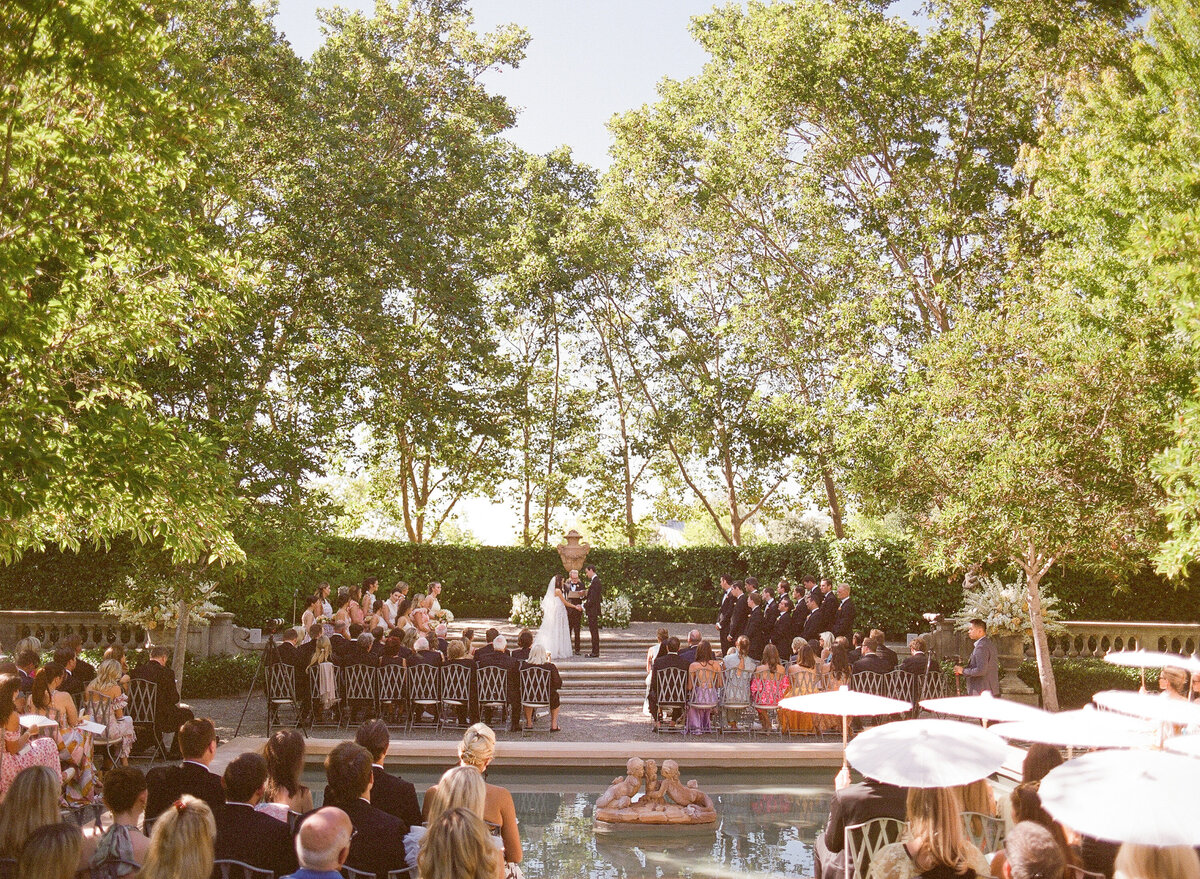 meg-smith-napa-wedding-beaulieuu-garden00027