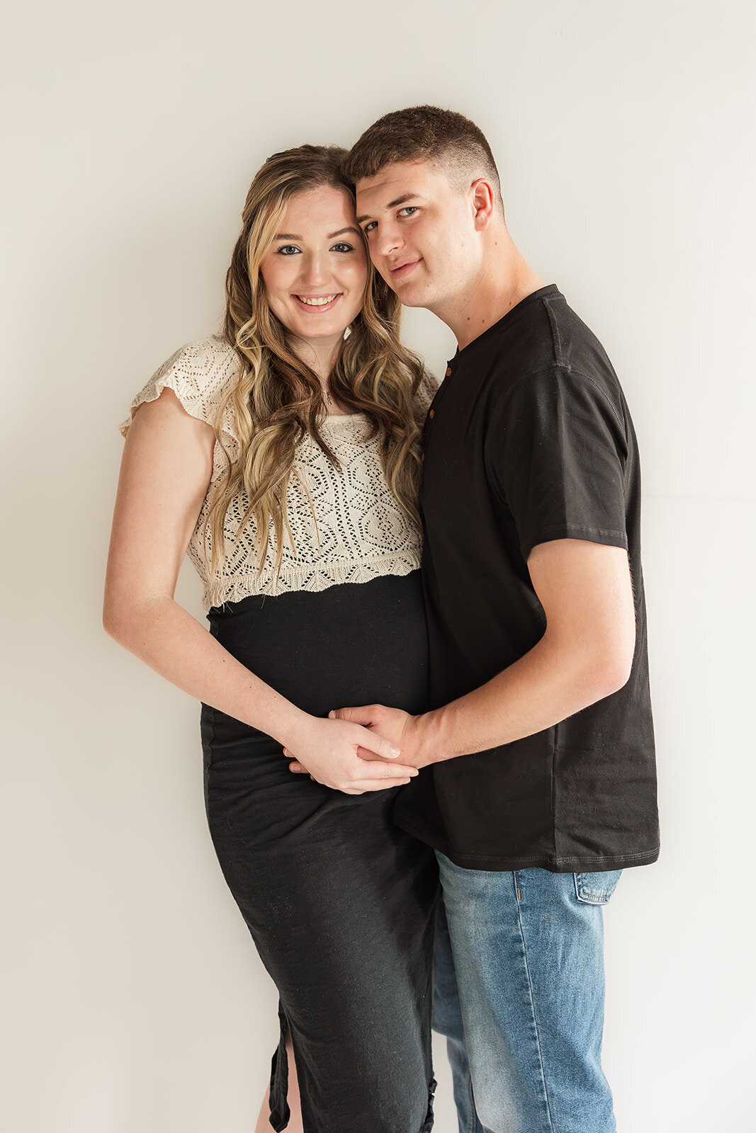 Announcement Photos 2024_Alexis Fox Photography + studio + Pregnancy Annoucement + Fortville + Indiana (21 of 29)
