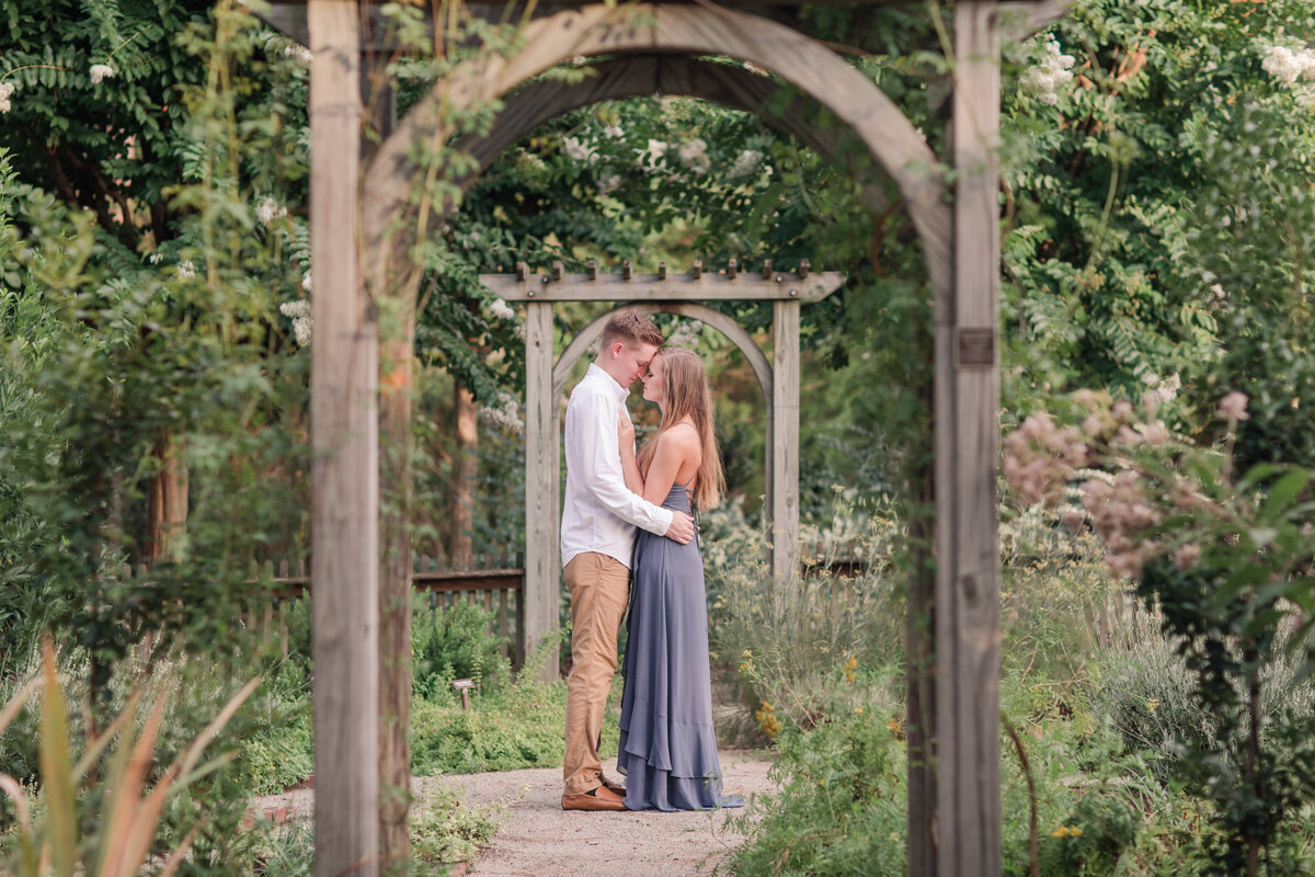 Jennifer B Photography-Sandhills Gardens-Caleb & Laura-Engagement Session-2019-0172