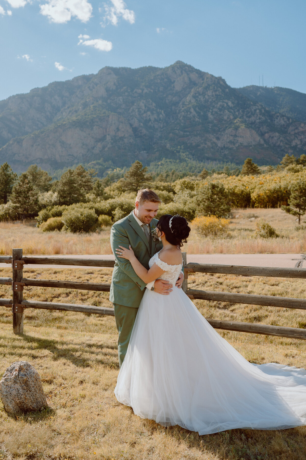 Vivian_Luke_Sneaks-107