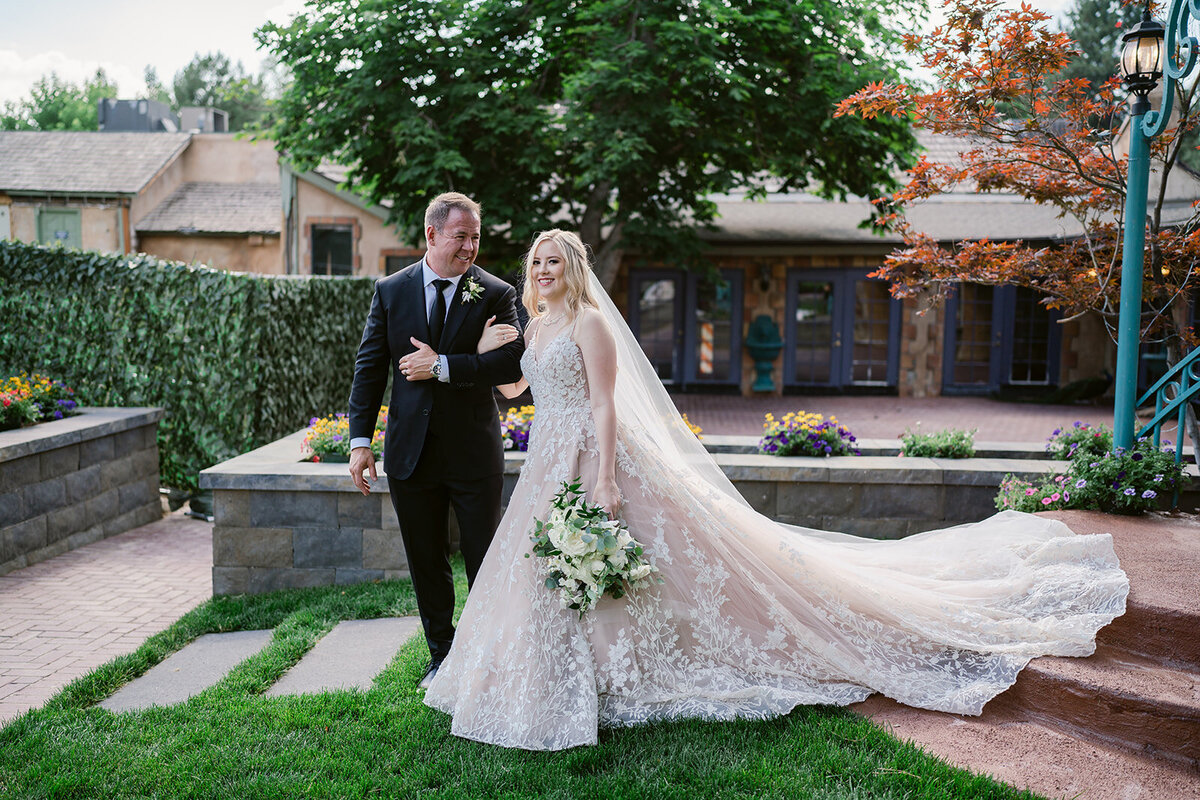 la-caille-summer-utah-mountain-wedding-pepper-nix-2112-1090