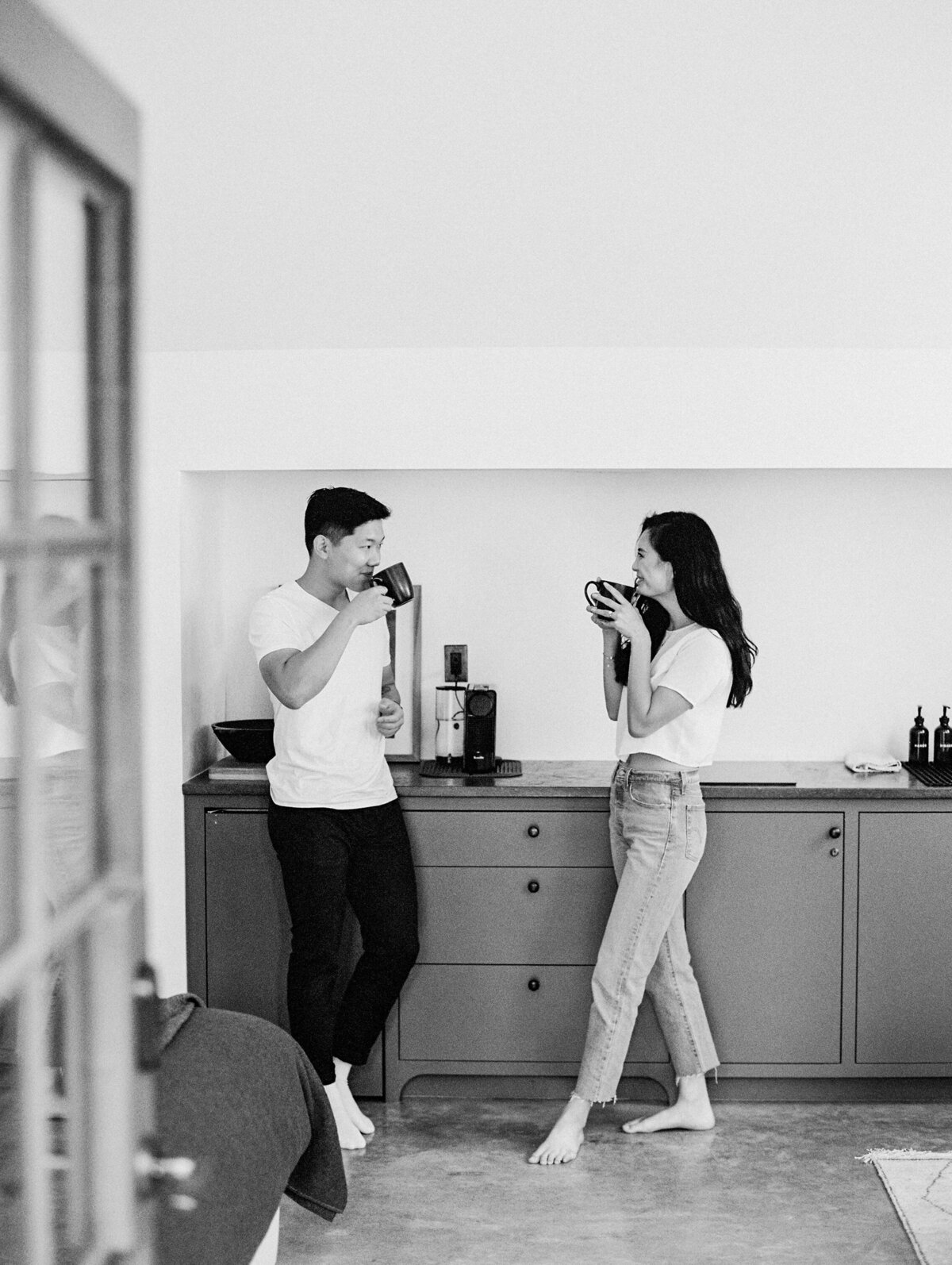 at-home-engagement-session-photos-portland-oregon-the-tenneys-01