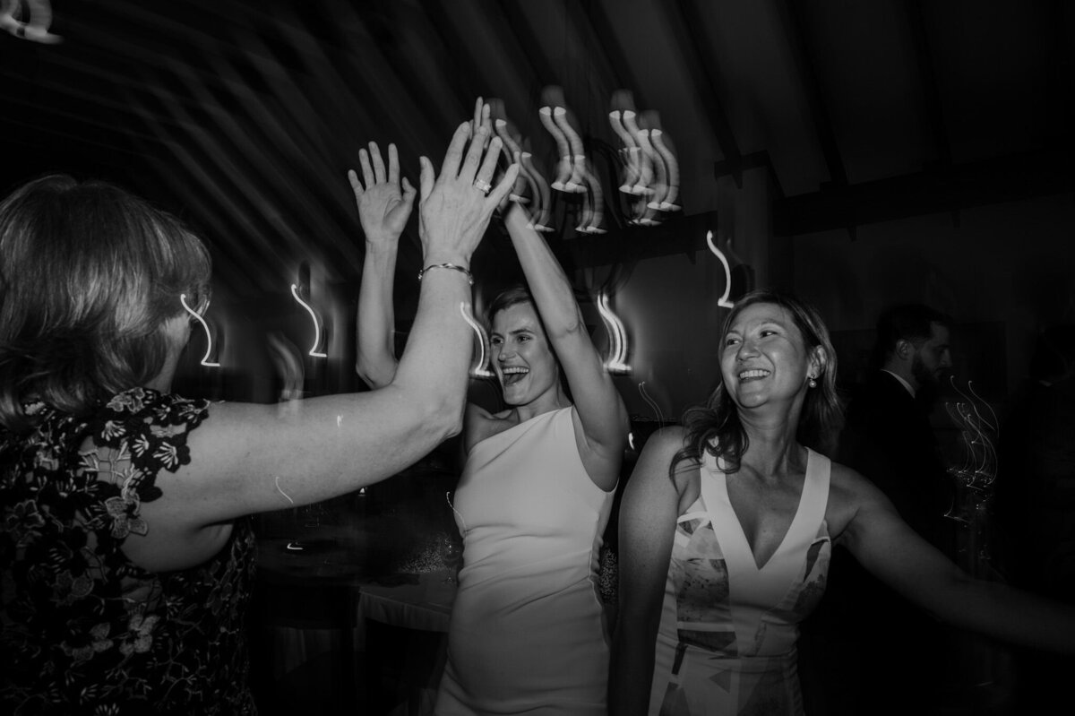 simone-brendan-voyager-estate-margaret-river-wedding-freedom-garvey-photographer-044