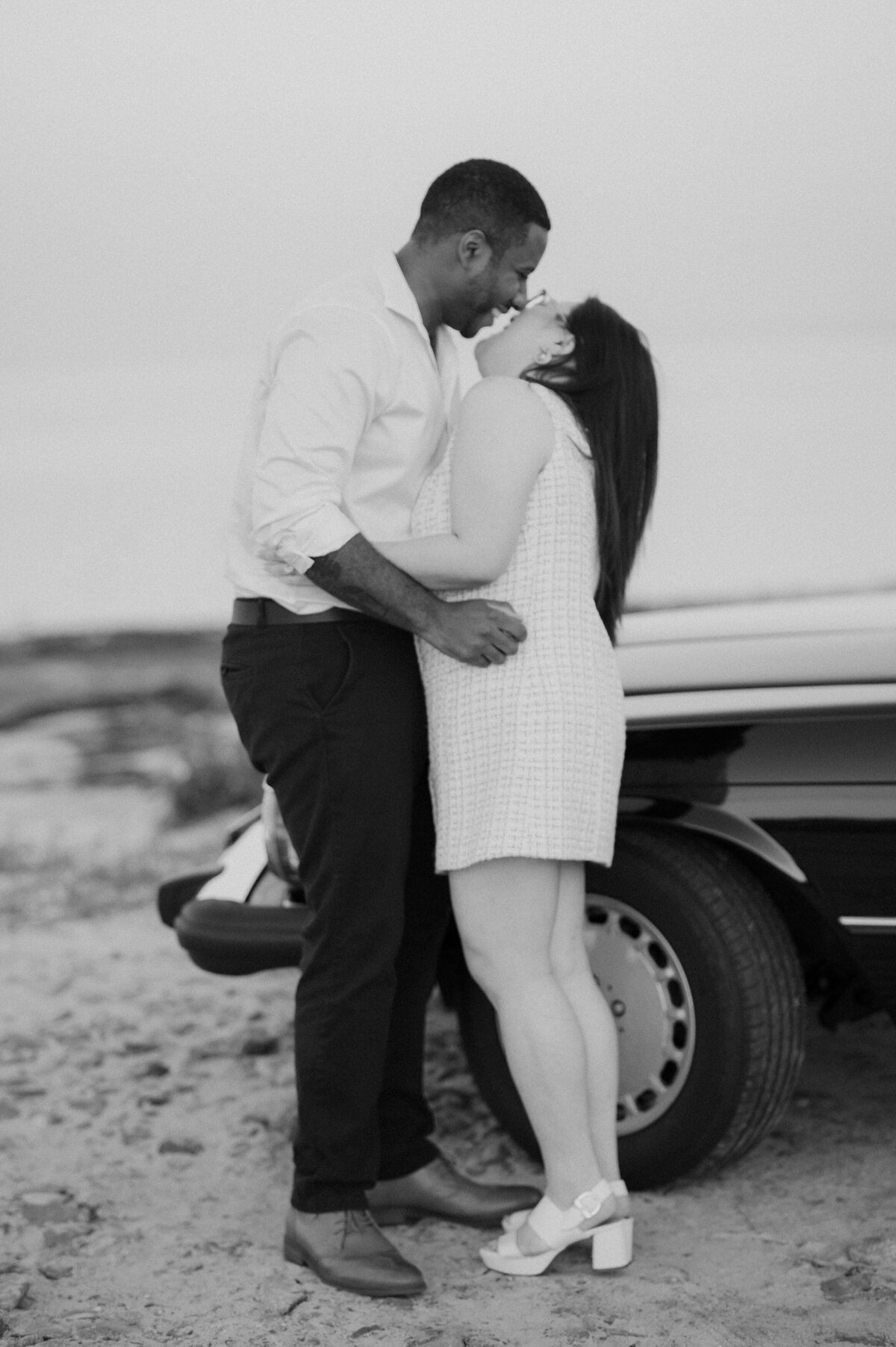 boston-engagement-phographers-costal-beach-vintage-car-cape-maine-couples-portraits-bipoc-212
