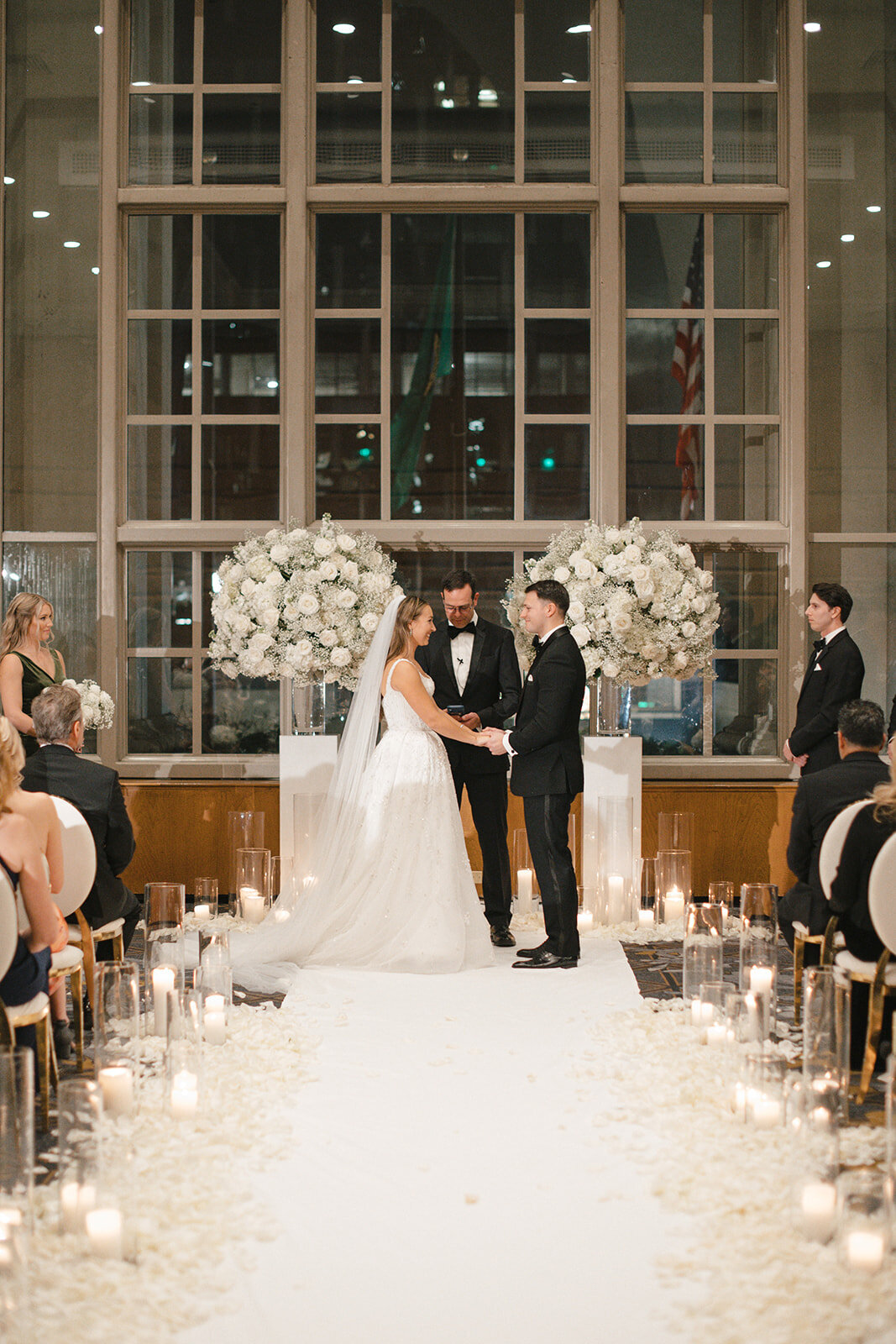 Grand-White-Wedding-Fairmont-Hotel-Flora-Nova-Design-Seattle-00048