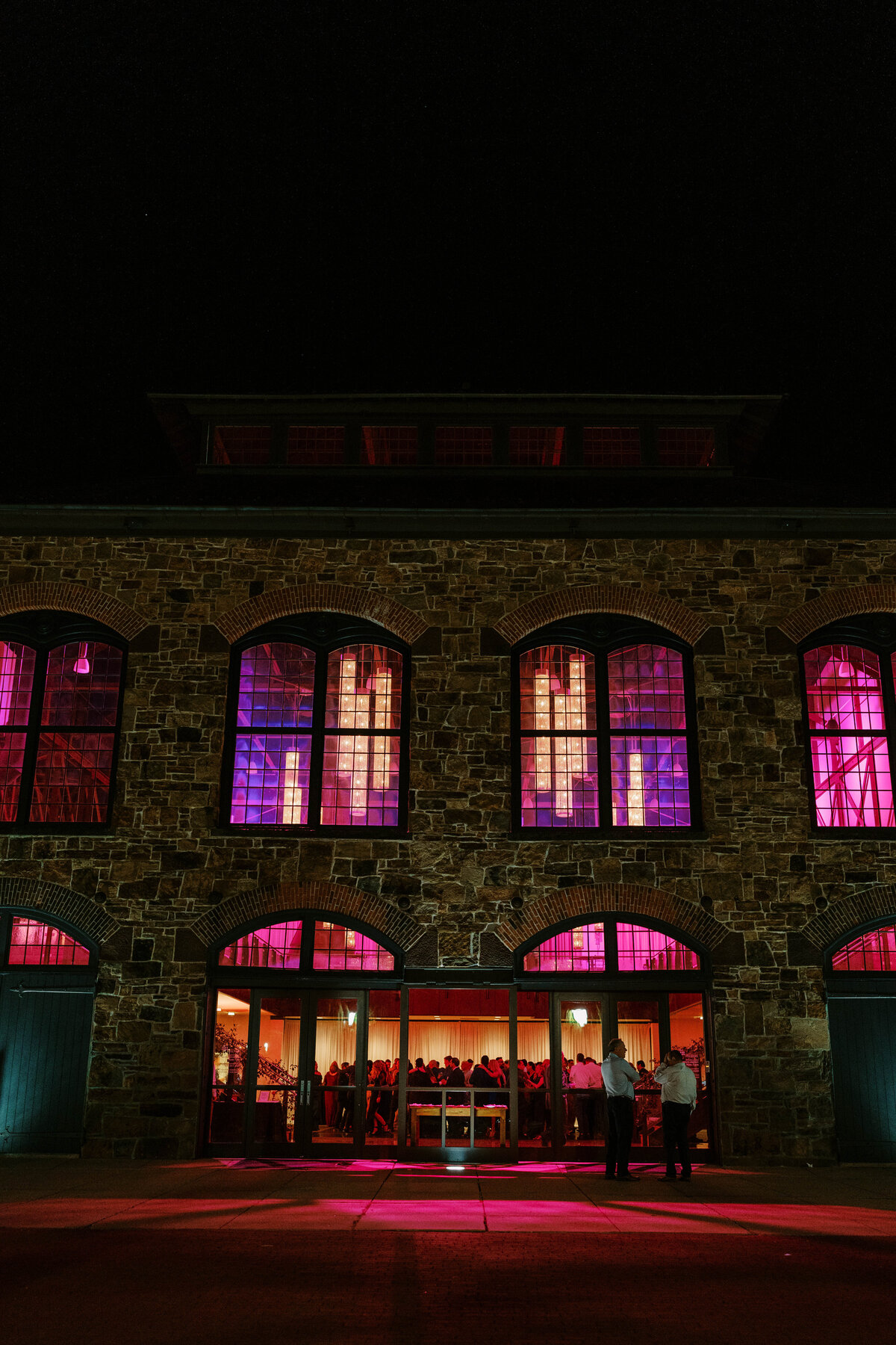 Phoenixville-Foundry-Romantic-Fall-Wedding-Photographer-Reception-Party-Photos_175