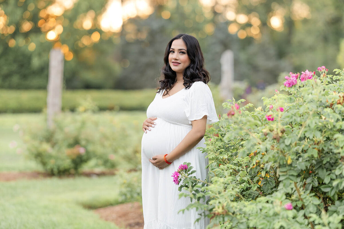 rose-garden-maternity-session-connecticut-6