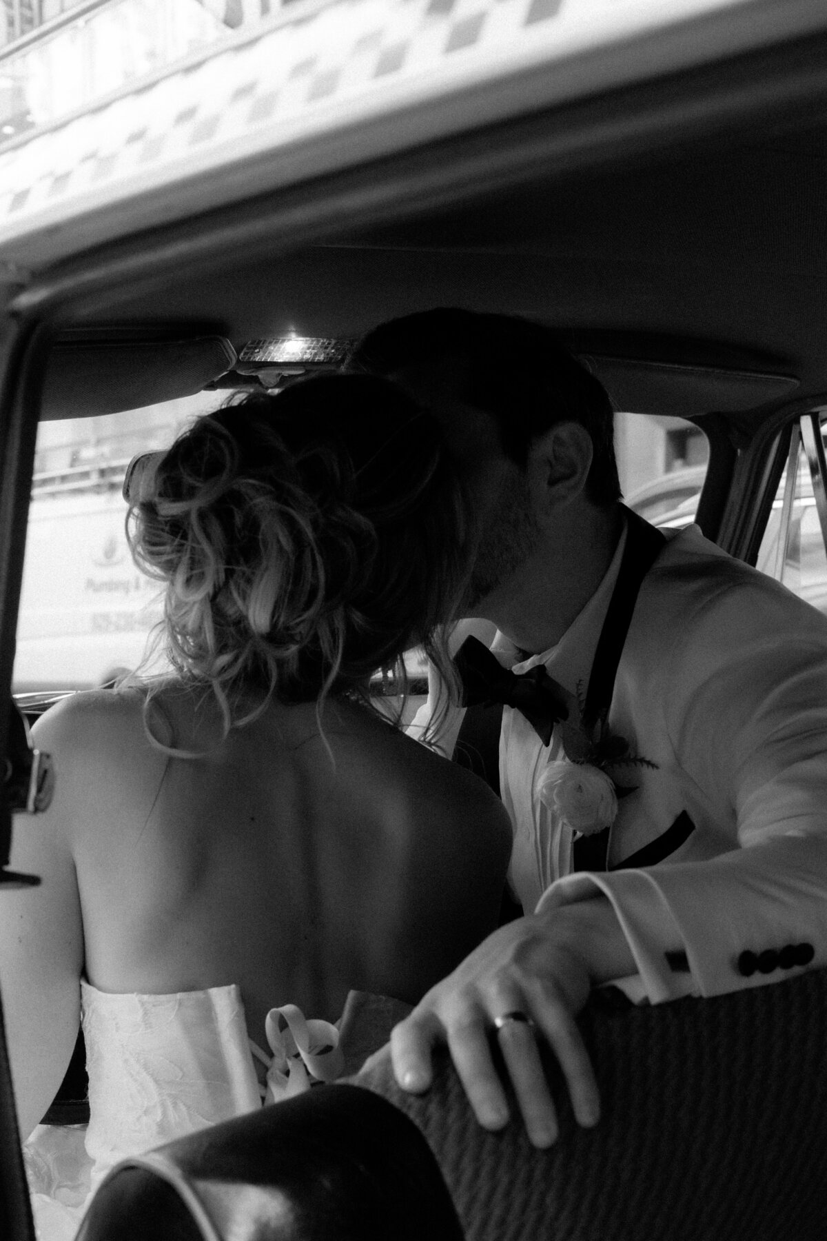 terrace-nyc-wedding-elegant-couple-198