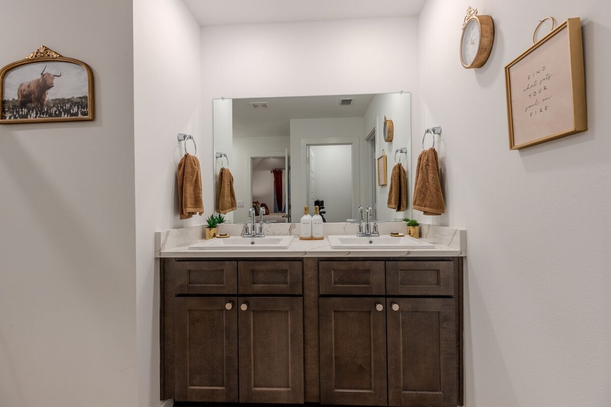 40_806 Hideout-0912-HDR