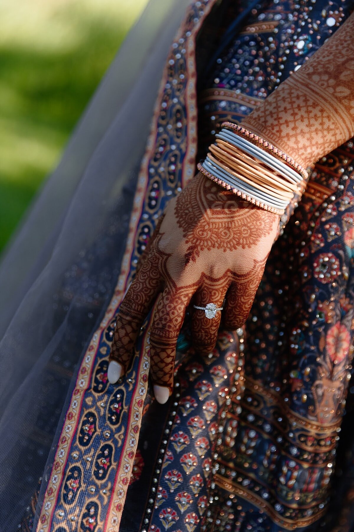 Nichole-Babiez-Photography-wedding-photographer-indian-wedding-photographer-mendhi-sangeet-baraat-luxury-chicago-illinois-marriott-schaumburg-22