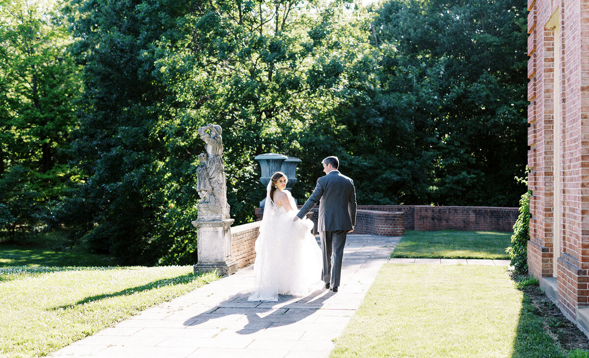 Lila & Rob Wedding_Kingwood Center Gardens-584