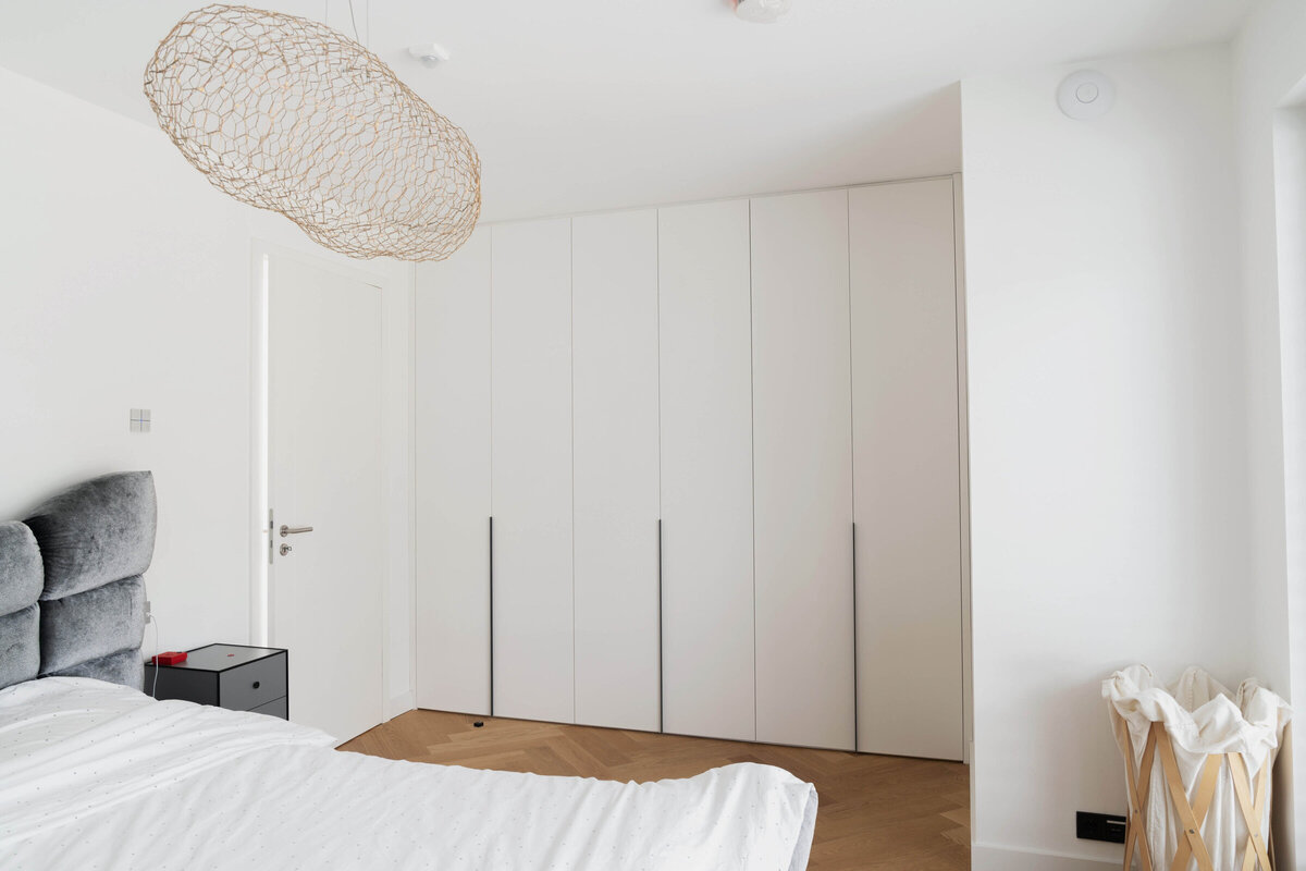 Von-Dach-bis-Keller-Einbaukleiderschrank-Schlafzimmer-Adam-Innenausbau