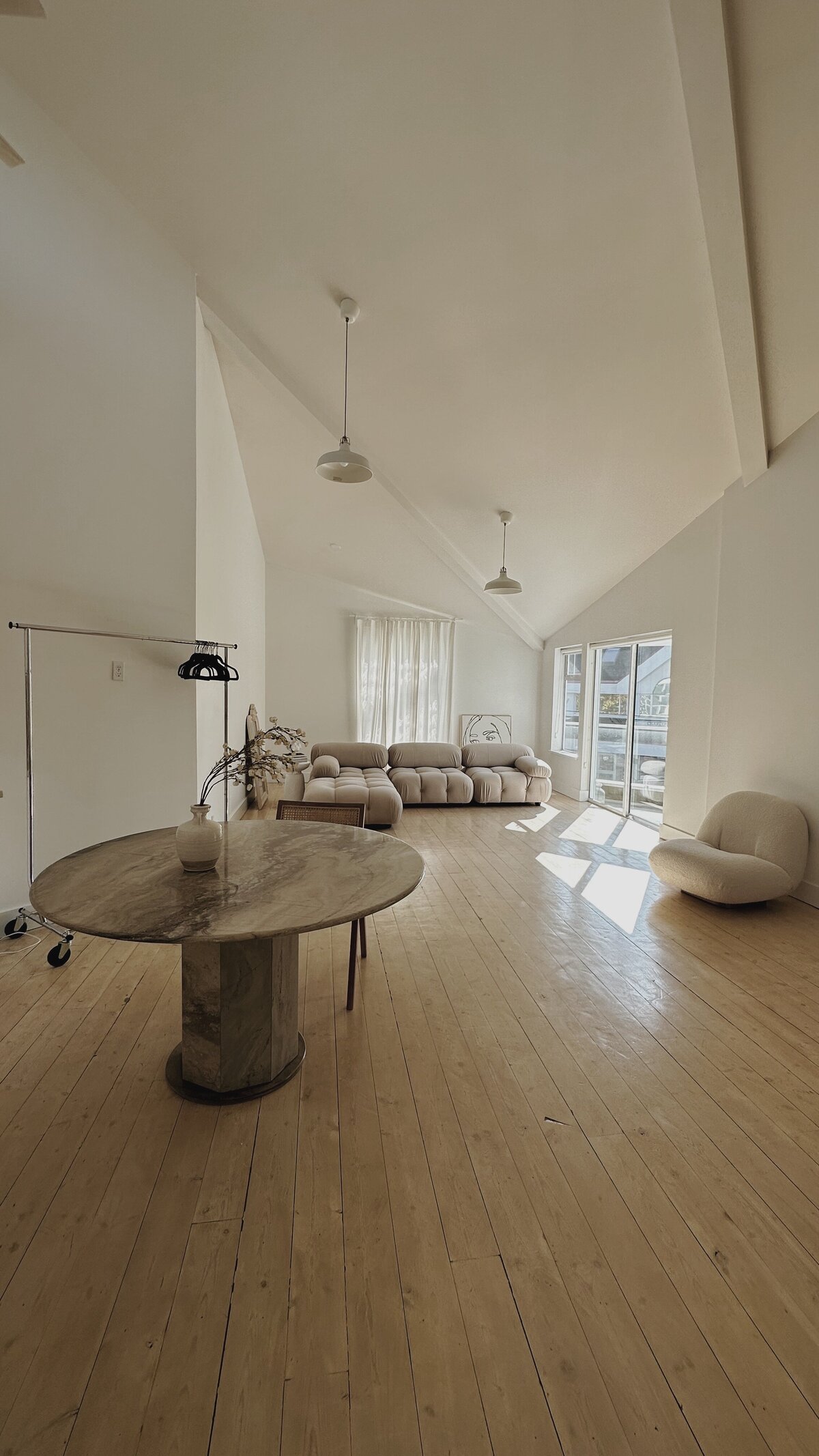 Rental Space for Photoshoots, Filming, Photo shoots, Events in Vancouver South Surrey White Rock BC