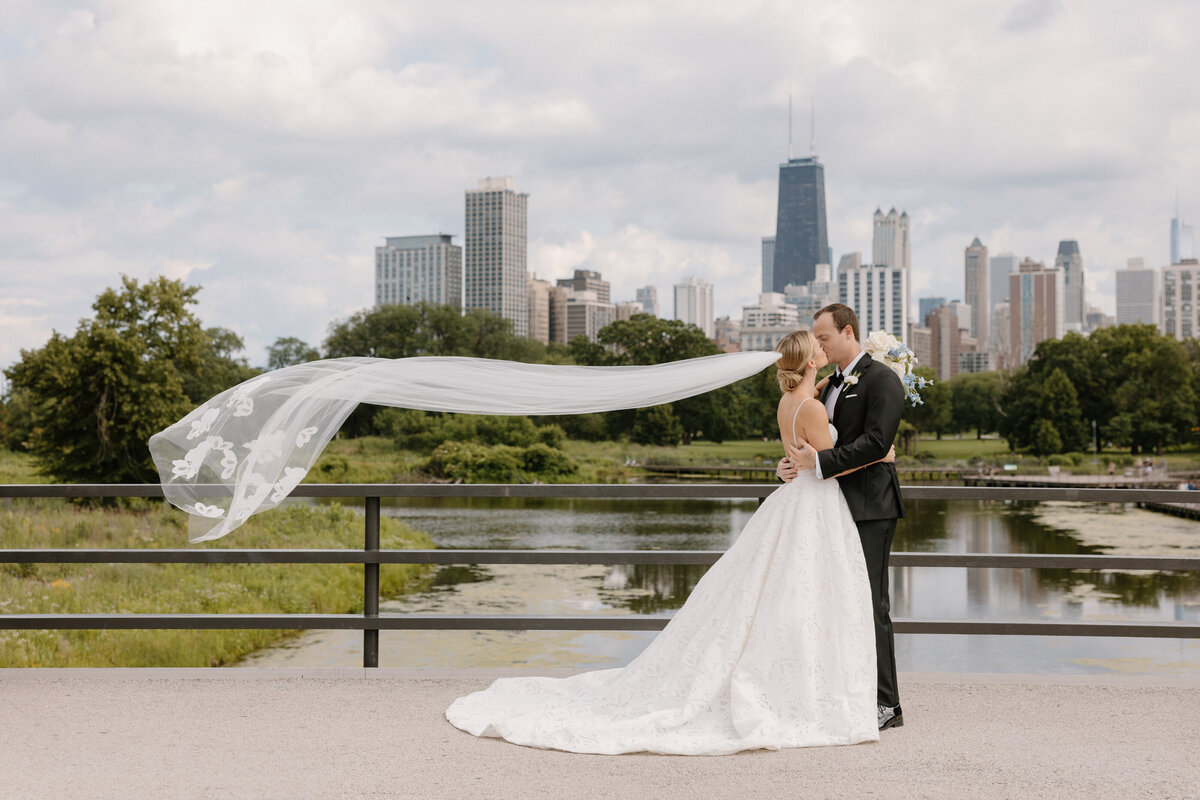 Ed and Aileen Photography Chicago Illinois Digital Film Wedding Engagement Photographers Destination The Wade Hotel16
