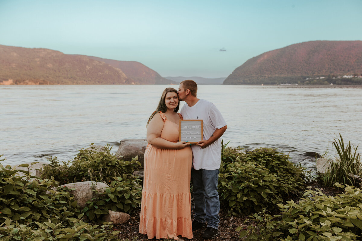 Maternity-Hudson-Valley-Love-toLens-Photography (21)