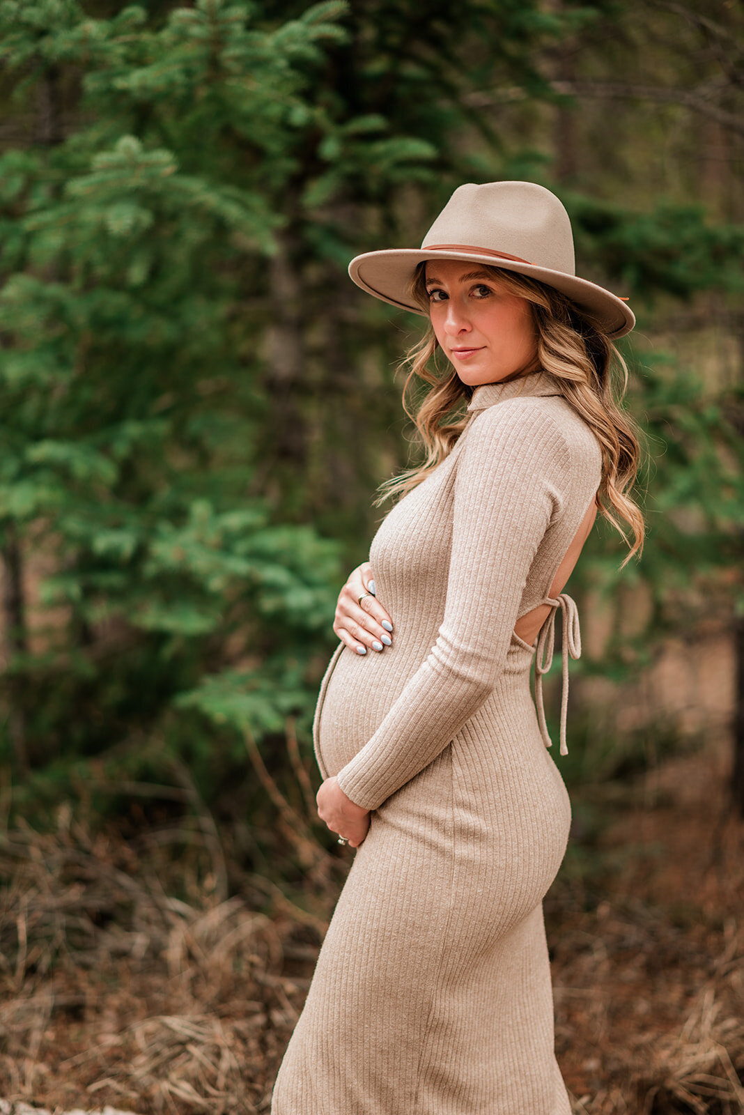 hanebrink-maternity-announcement_0424_websize