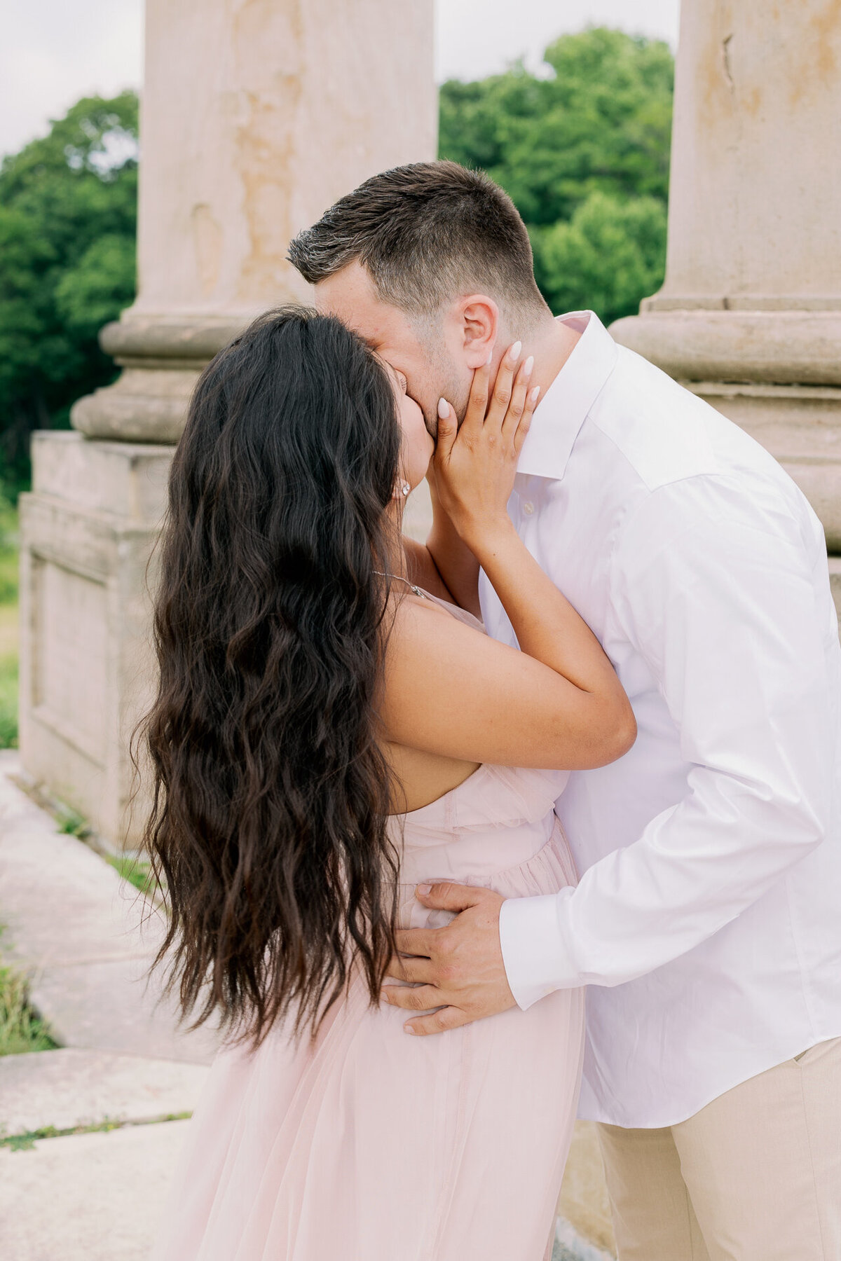 the-national-arboretum-engagement-session-with-dog-34