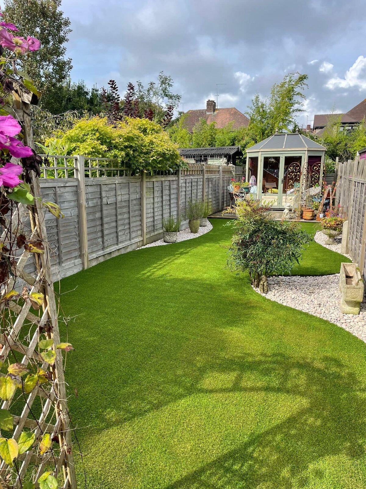 artificial grass with round lines