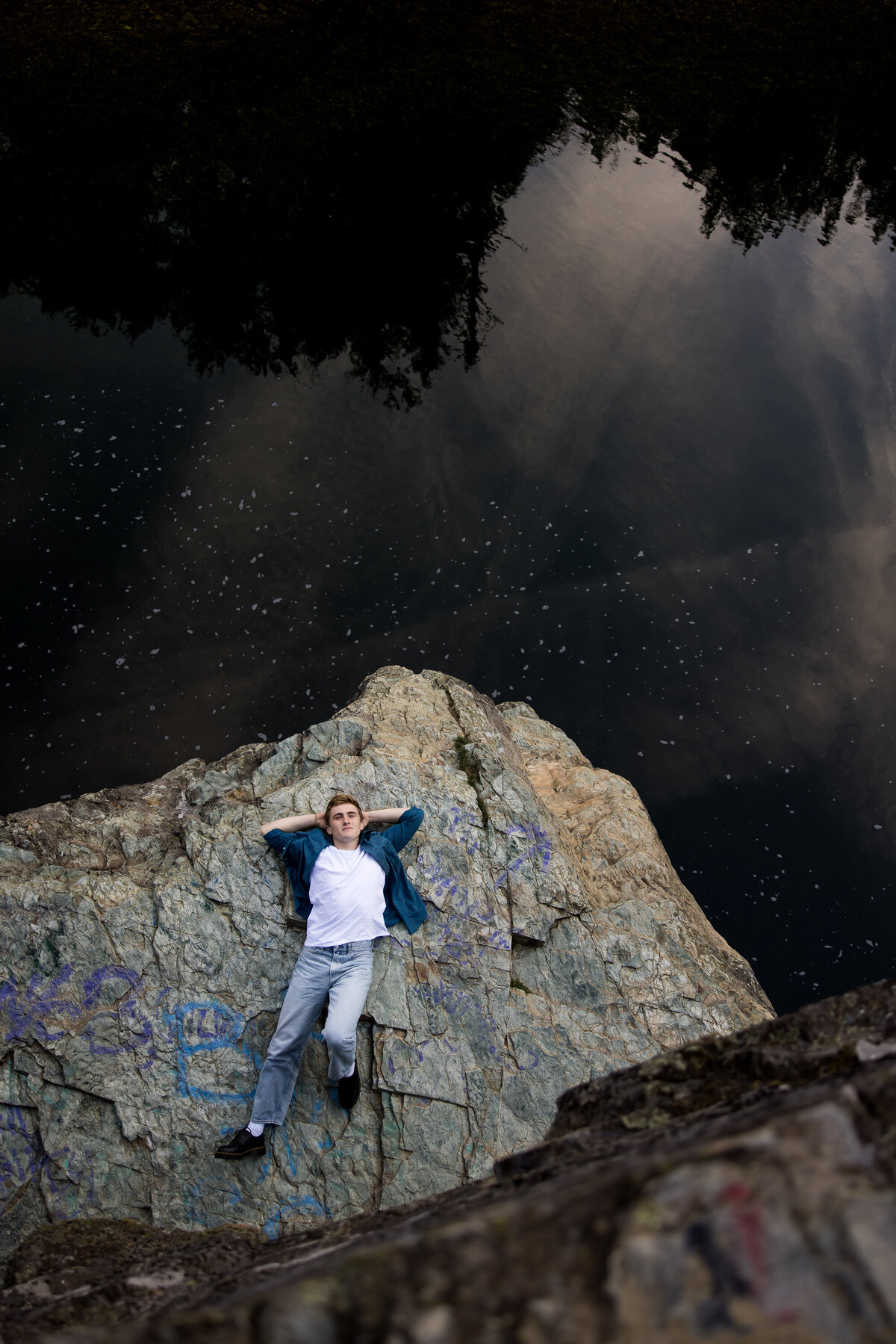 portrait-senior-highschool-nature-river-reflections