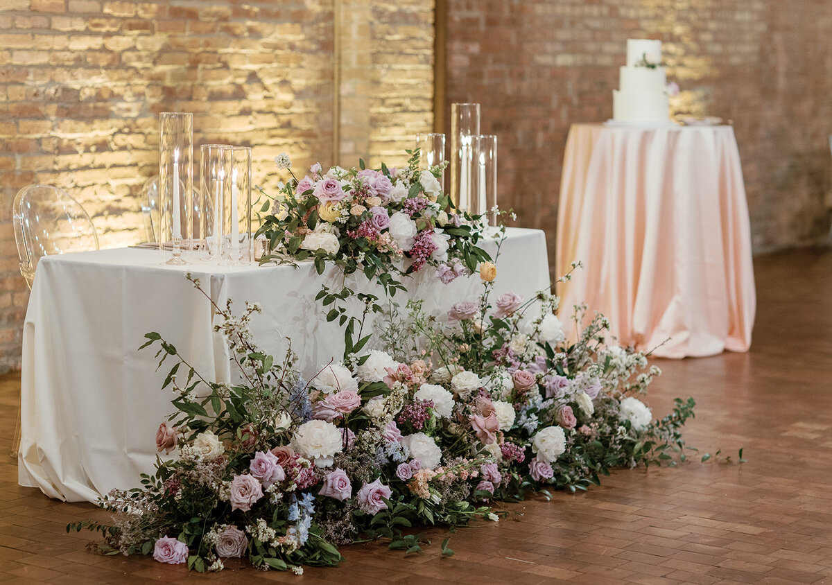 Courtney_Davidson_Photography_Rockwell_on_the_River_Chicago_Wedding_16