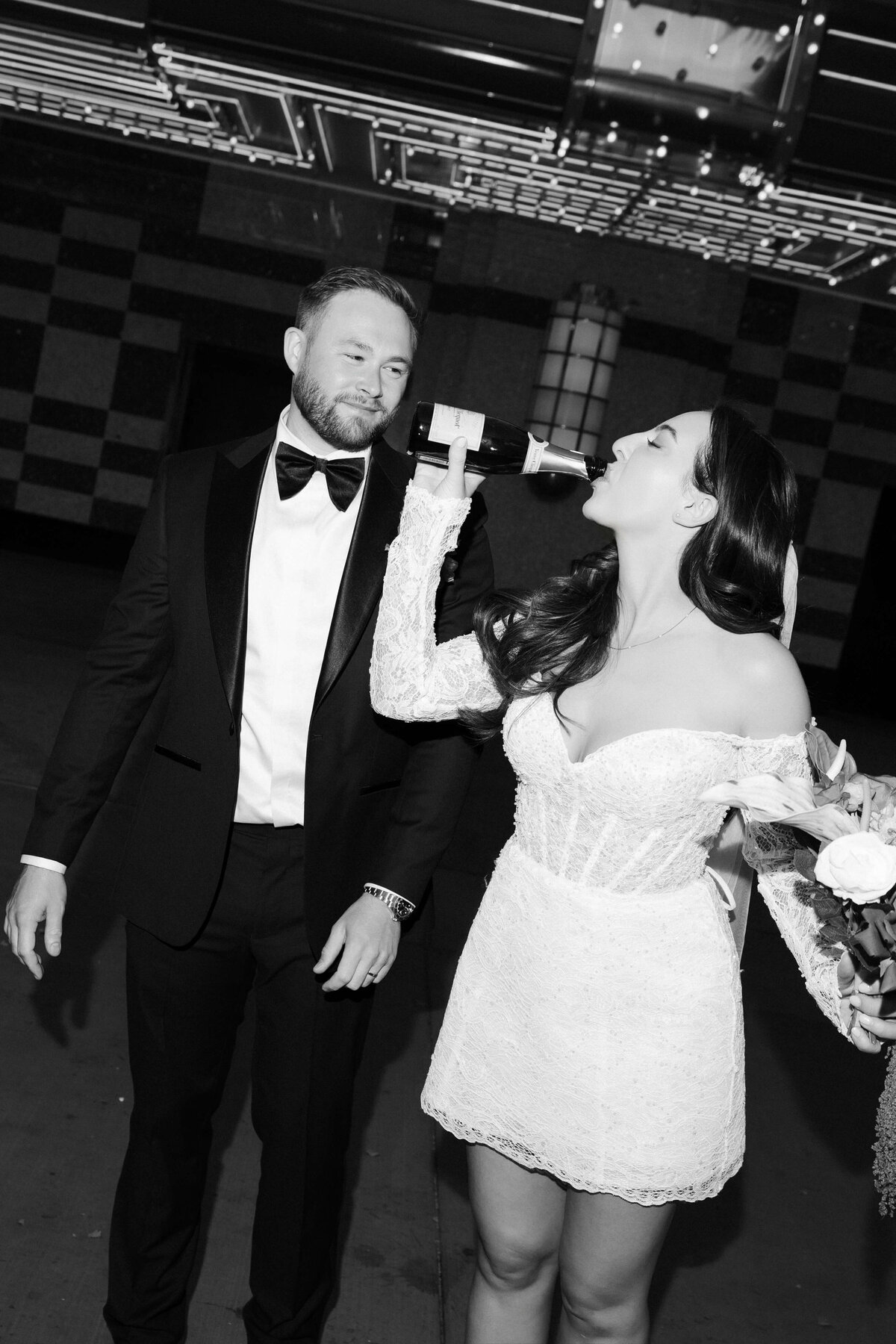 85riskyexposure_hannah-rory_las-vegas-elopement-photography