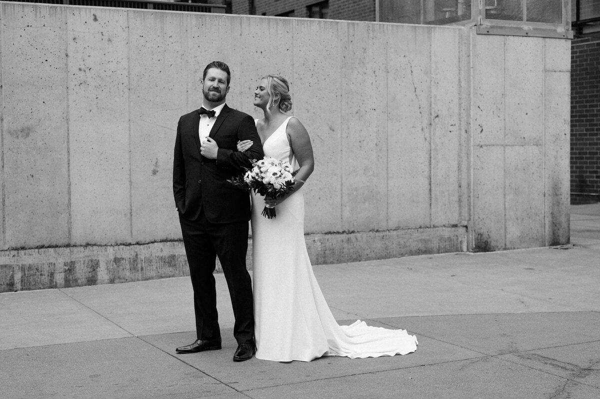 traditional-black-and-white-wedding-portrait