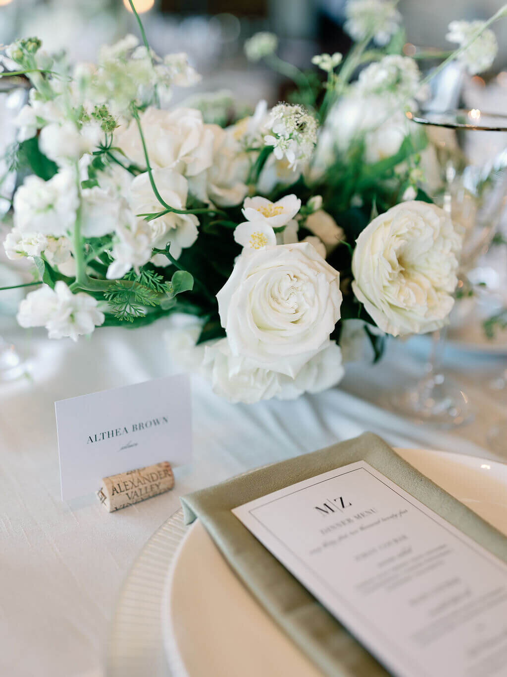 megan-zachary-summer-wedding-reception-virginia-springvale-floral