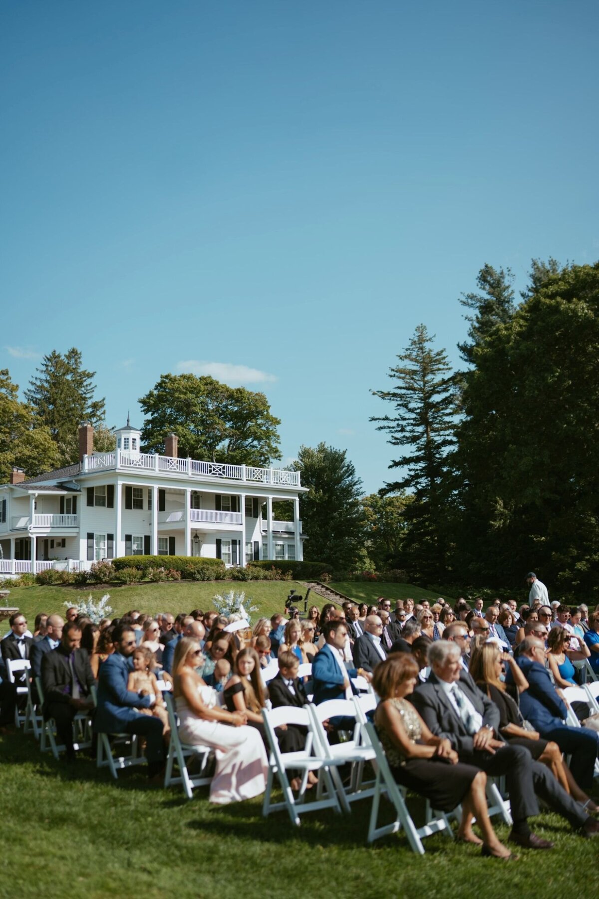 outdoor-same-sex-wedding-09