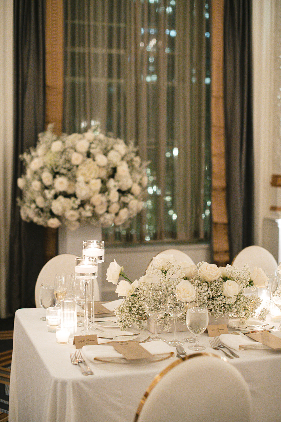 Grand-White-Wedding-Fairmont-Hotel-Flora-Nova-Design-Seattle-00036