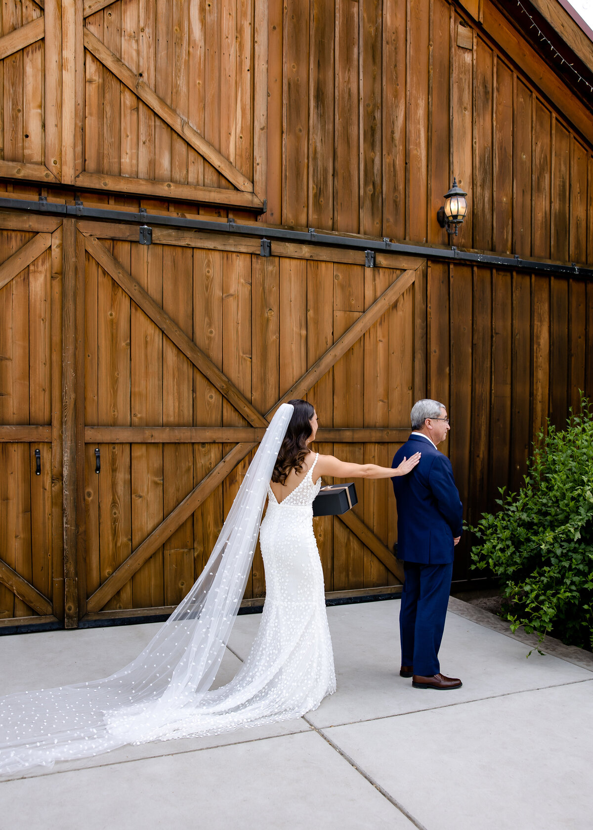 05282023_Emily+ZachWedding_GraceBarnCA_AnjaJensenPhotography-436