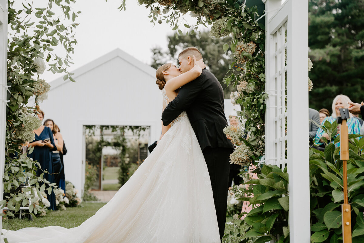 Liam-Victoria-Little Flower Farm-Hopkinton-MA-83