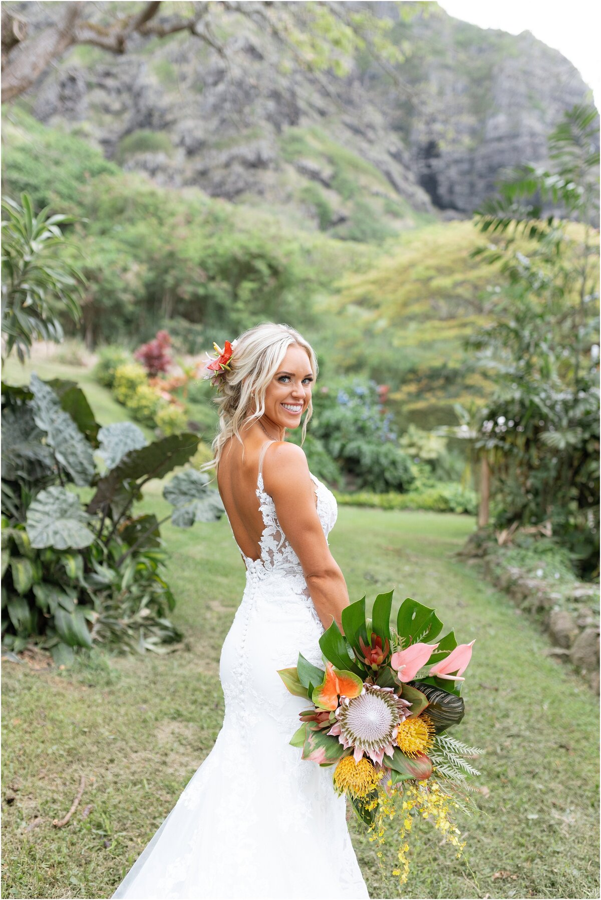 PALIKU-GARDENS-KANEOHE-OAHU-HAWAII-KUALOA-RANCH-WEDDING-33
