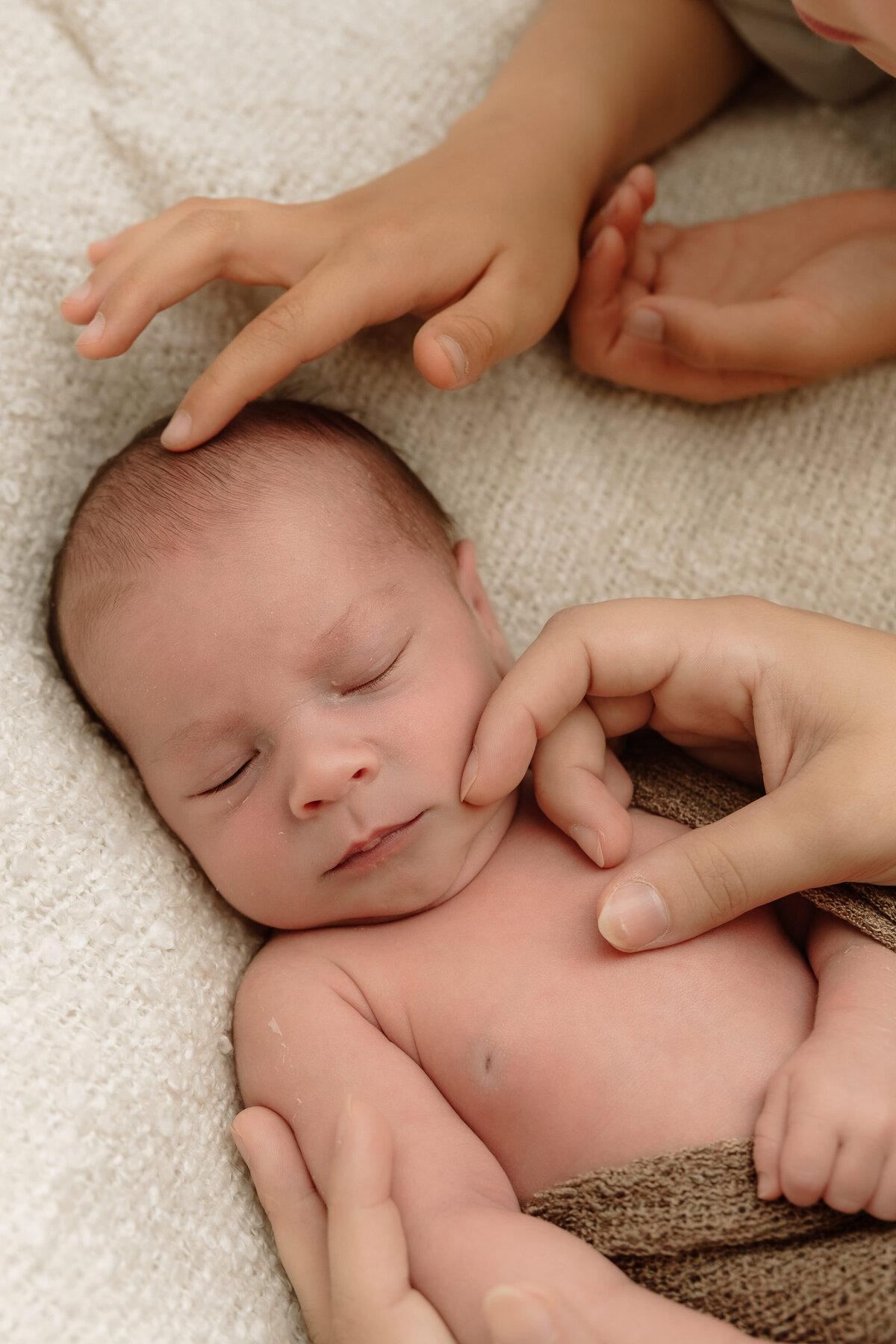 newborn fotograaf - gezinsfotograaf - zwangerschapsfotografie - videograaf - Sint-Niklaas - Pictures by Jess - Mama en baby shoot