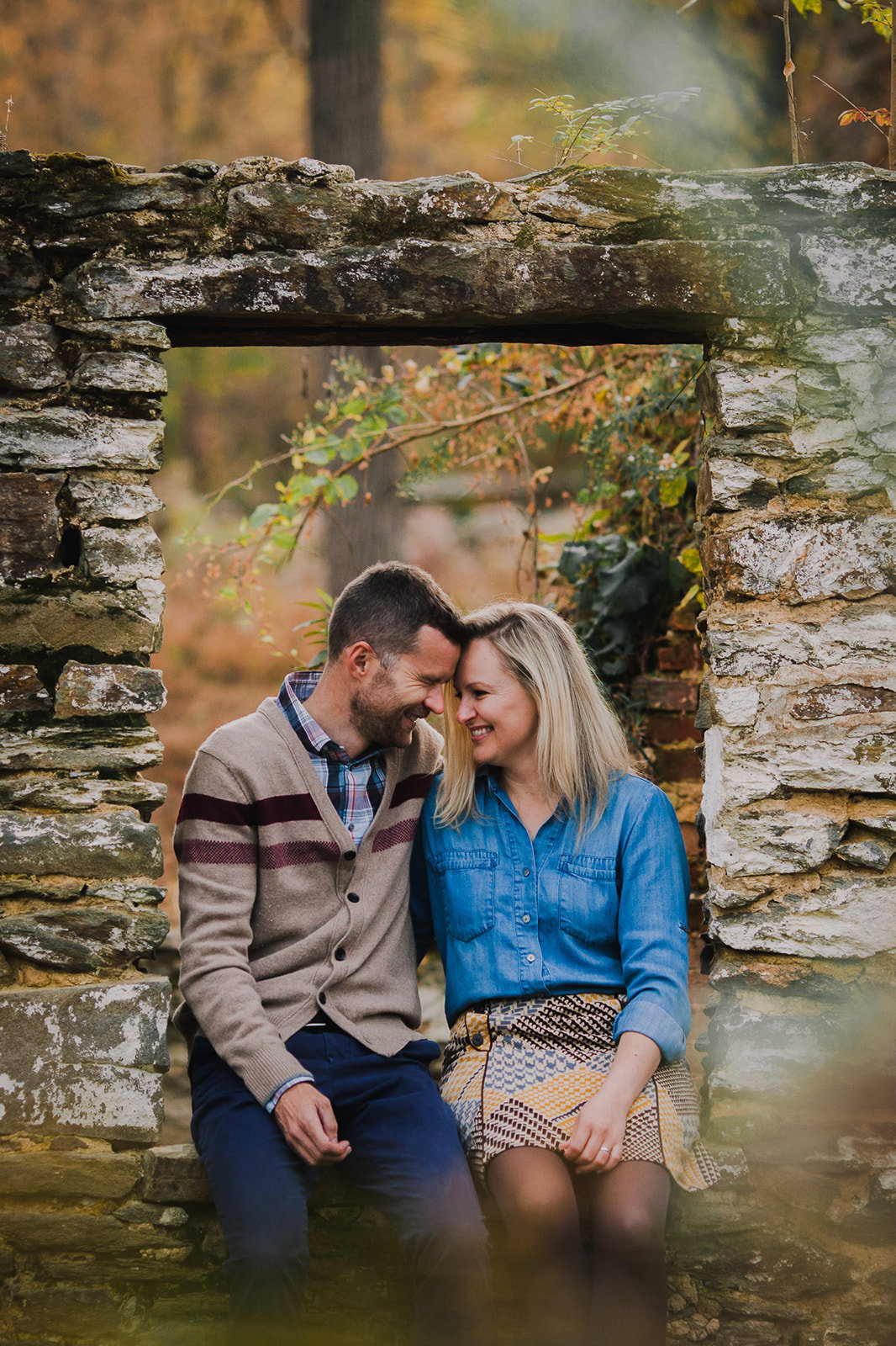 10_Outdoor_Couple_Engagement_Fall_Sunset_Maryland_Oregon_Ridge