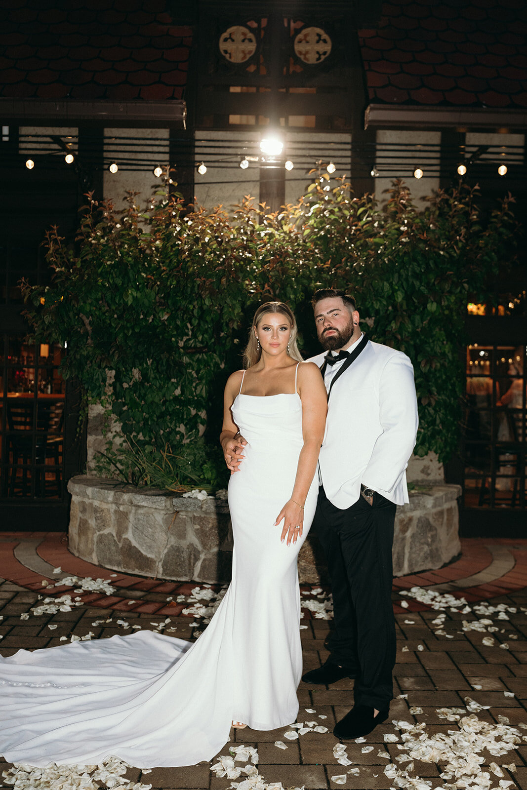 bride-and-groom-night-time-portraits-at-saint-clements-castle