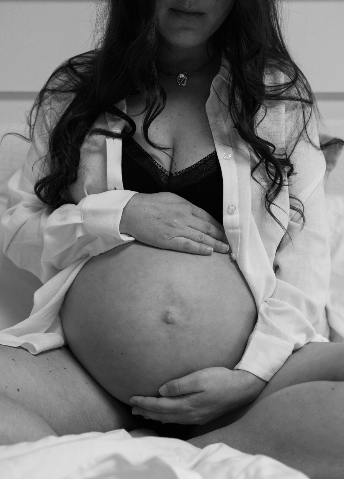 Kira - Maternity - At Home - Gaby Potter Photography - Jan 2025 -6