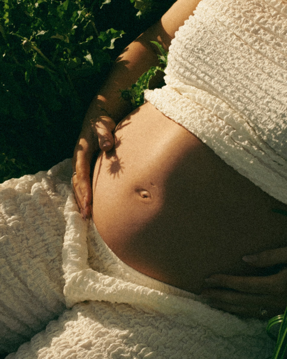 VINTAGE-DREAMY-MATERNITY-PORTRAITS-NEW-ZEALAND-169