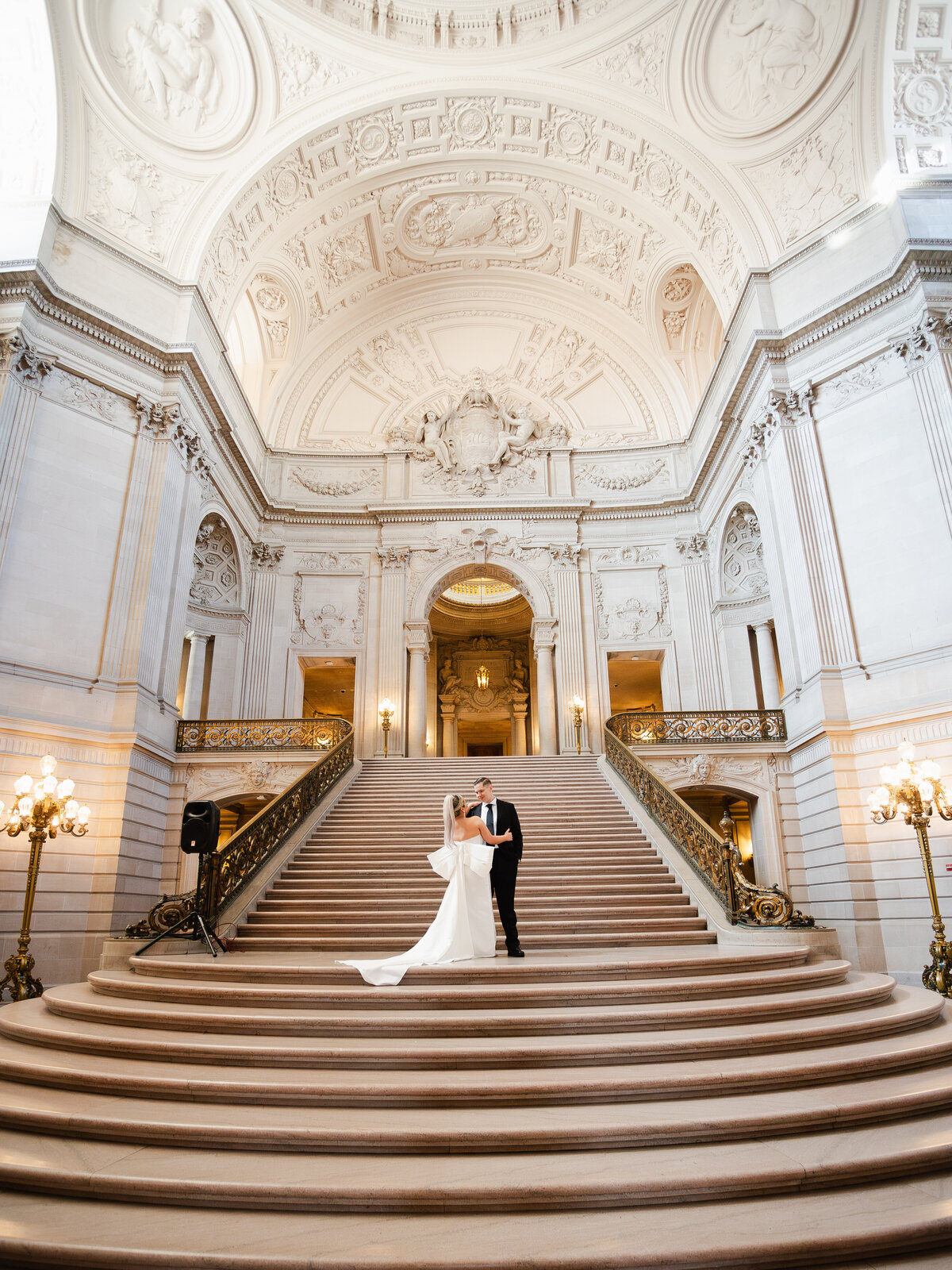 SAN-FRANCISCO-CITY-HALL-WEDDING-CHRISTINE-RYAN-02-28