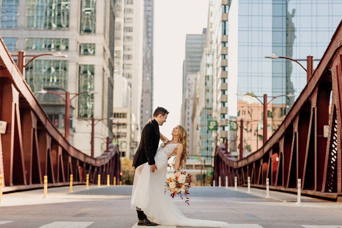 galleria-marchetti-modern-chicago-downtown-wedding-011