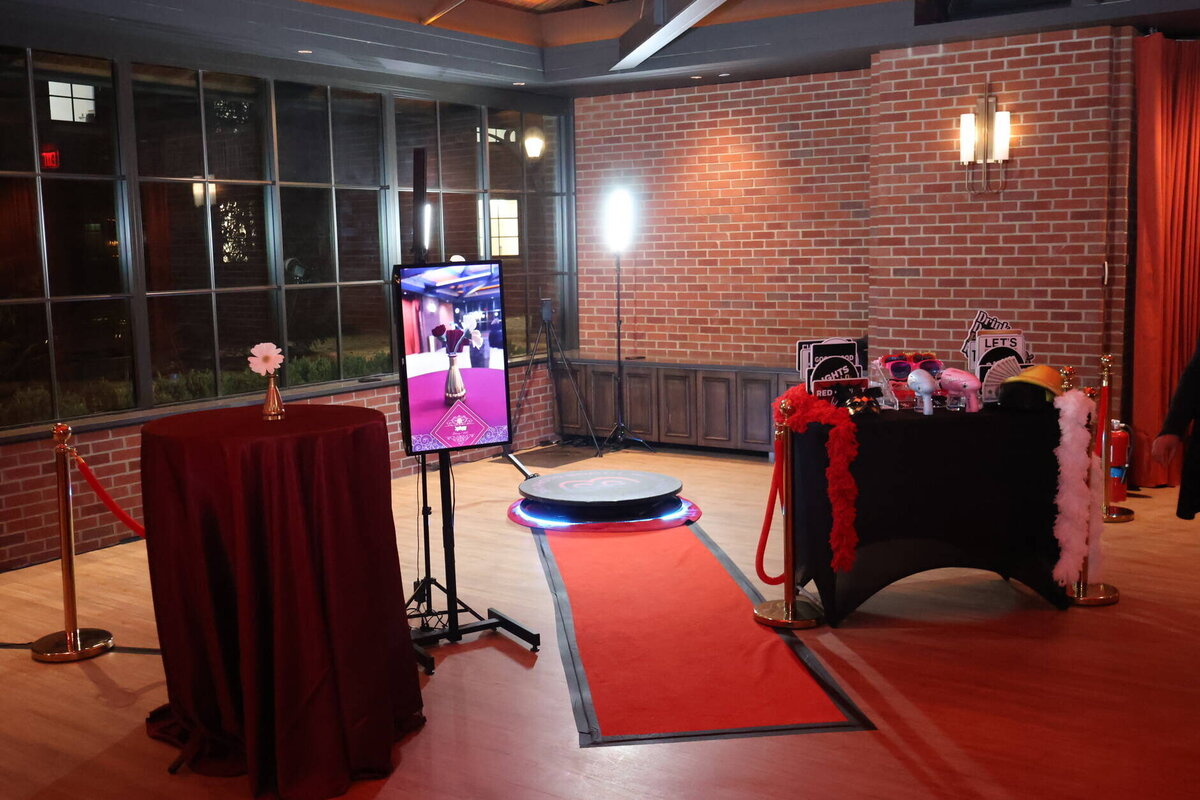 photo-booth-rentals-in-ann-arbor-michigan (22)
