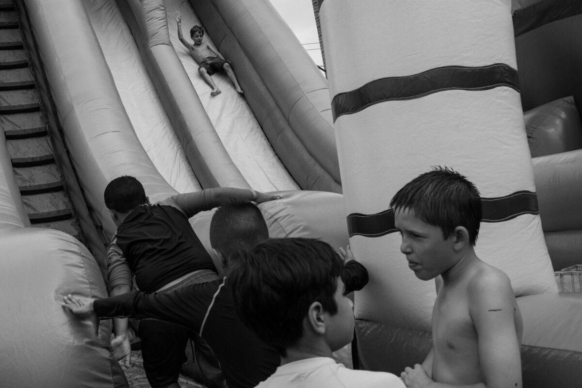 world's-best-family-photographer-kirsten-lewis-colombia013