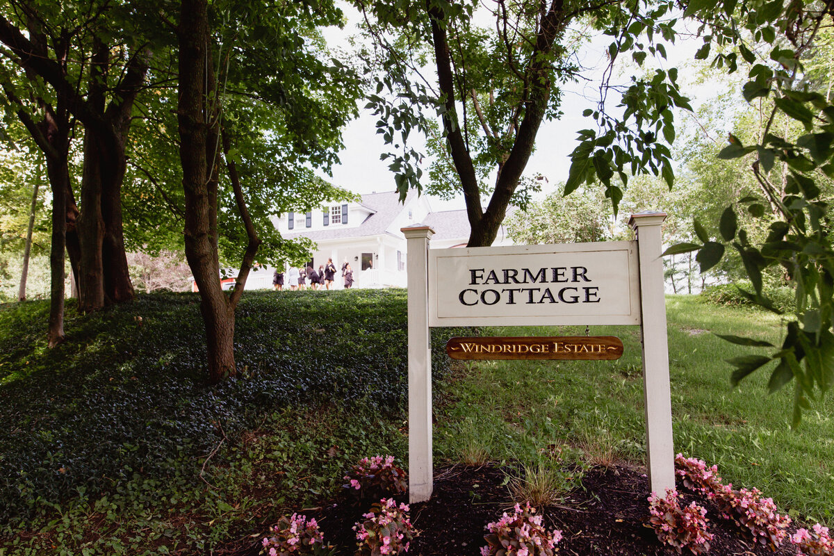 farmer-cottage-welcome-sign