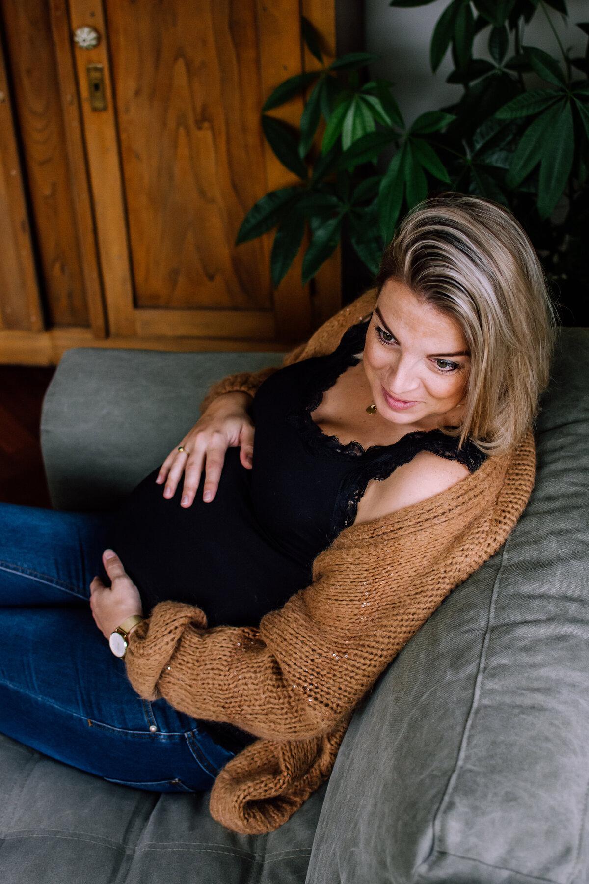 Expecting Laura-1303