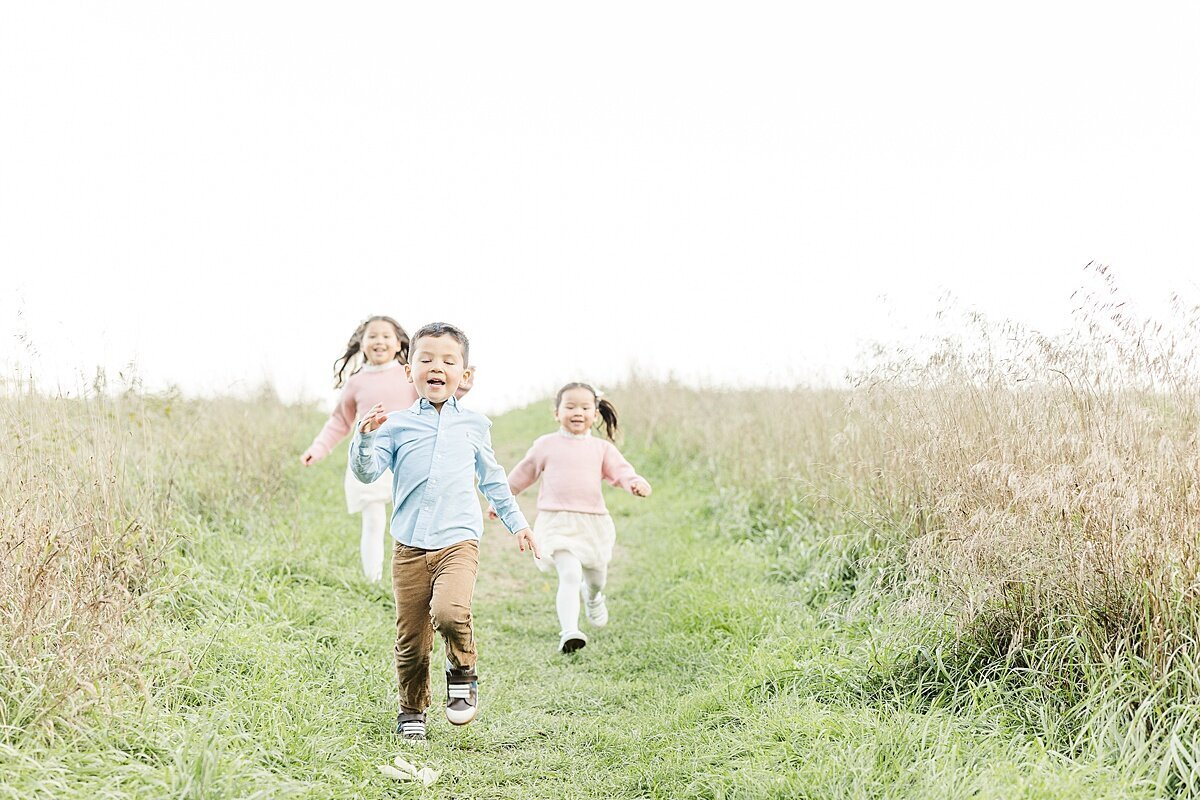 The Momming Worker Family Photo Session in Needham Massachusetts with Sara Sniderman Photography