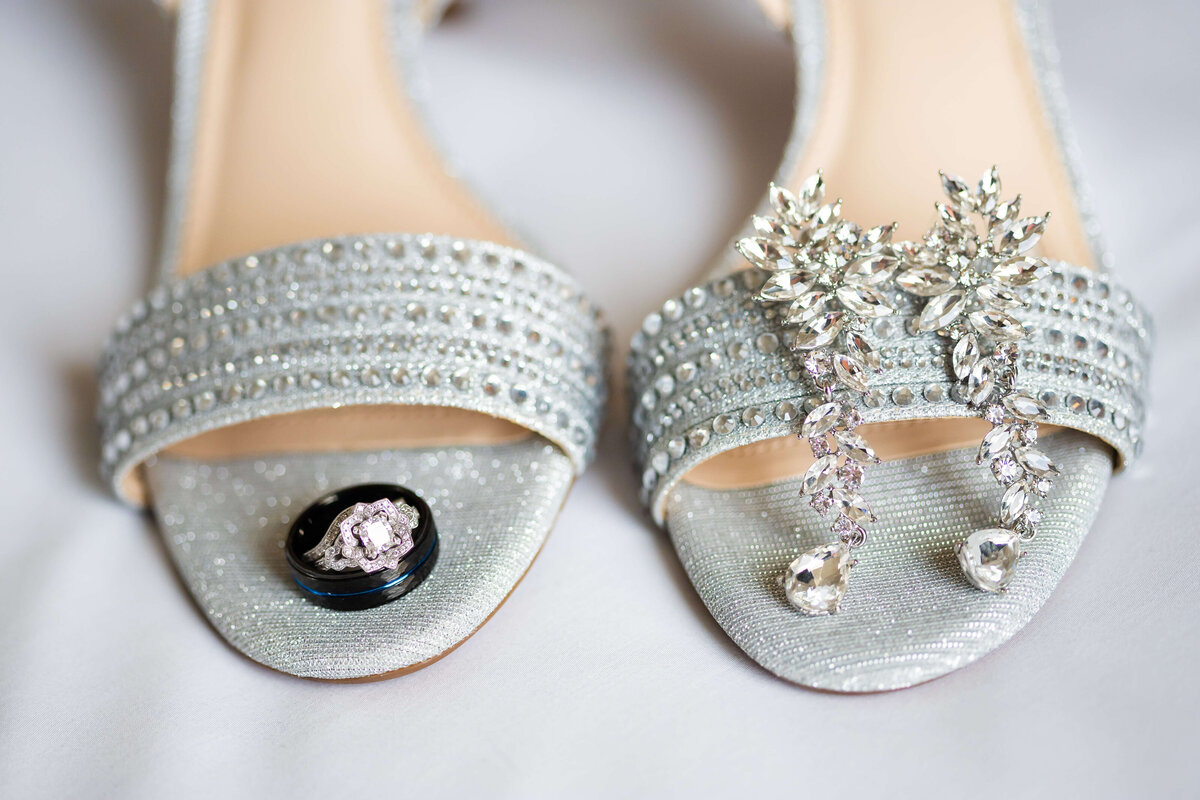 Brides shoes with jewelry