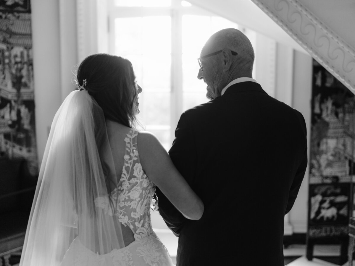 bride and father inside swan house atlanta