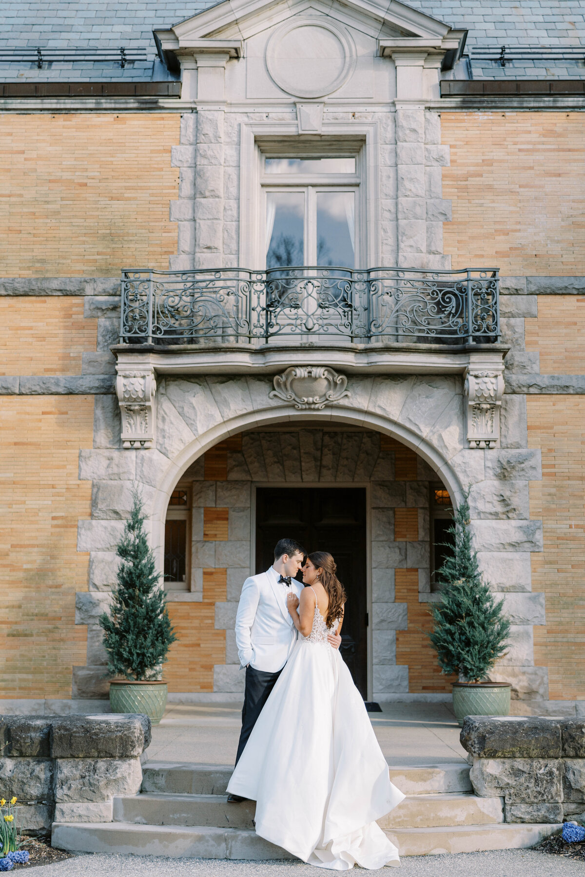 cairnwood-estate-spring-wedding-philadelphia-photographer-Bride-Groom_054